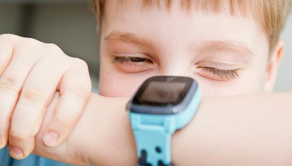低配儿童智能手表存风险：可能会成为“行走的偷窥器”